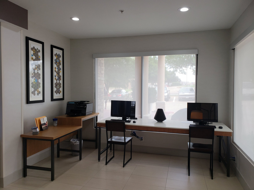 阿林顿20号州际公路公园广场智选假日酒店主图