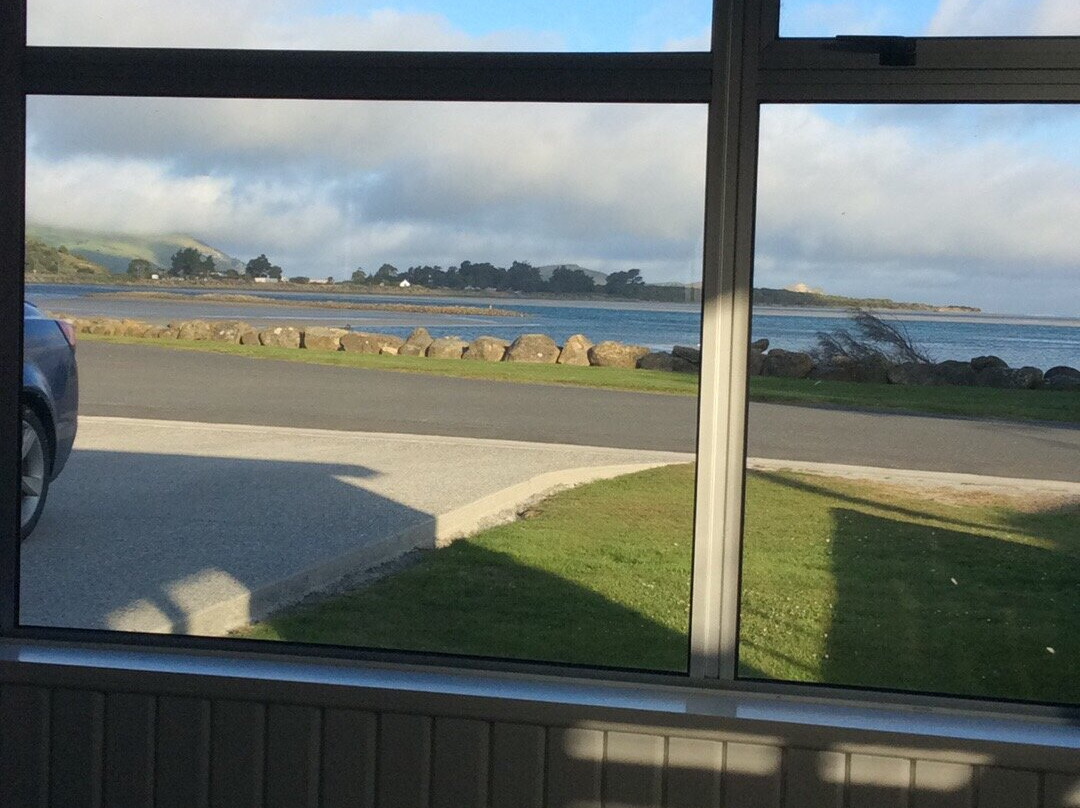 Pounawea Waterfront Motels