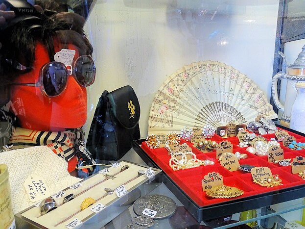 Sanders Antiques-摩根敦必去景点