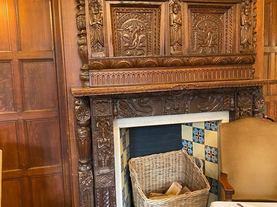 Shawbury酒店住宿-Albrighton Hall and Spa, a member of Radisson Individuals
