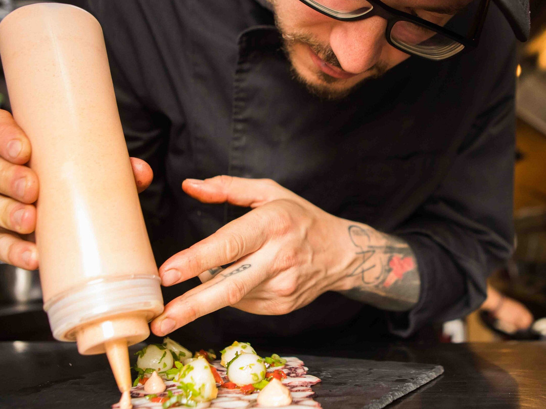 Two Spoons Private Chef Services-圣托里尼必去景点