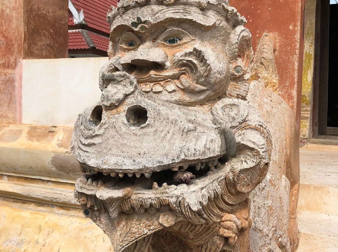 Wat Mano Phirom-万艾必去景点