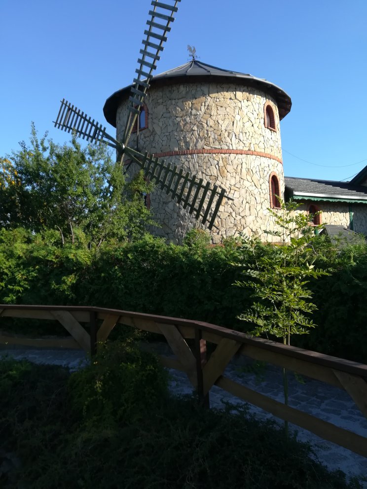 Karczma Michelle-官方