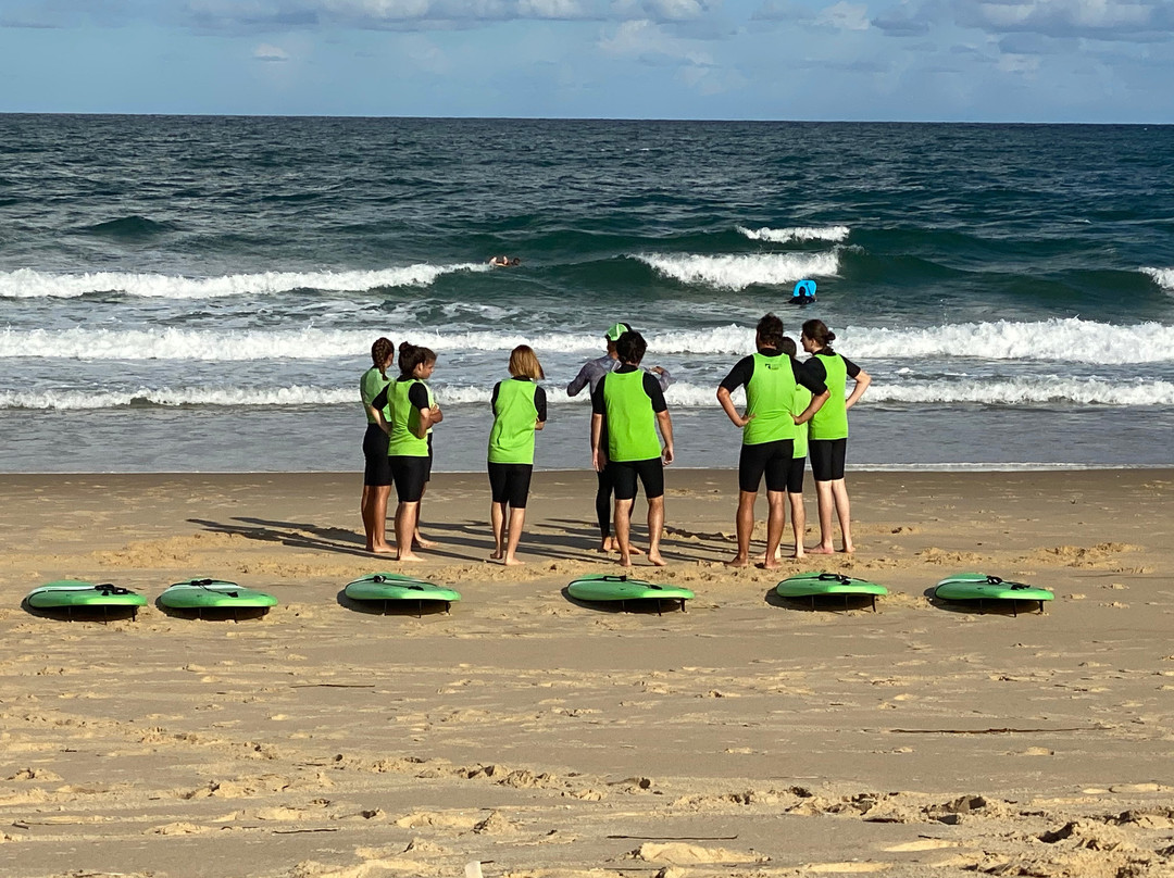 Alternative Surf School景点图片