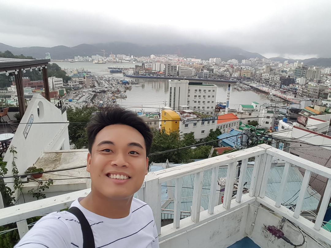 Dongpirang Village-统营市必去景点