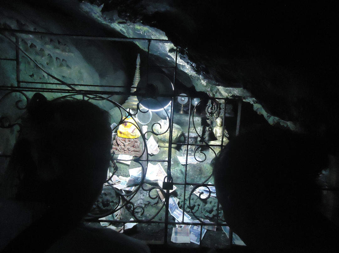 Kaw Ka Thaung Cave-帕安必去景点