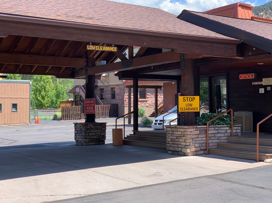 锡达小屋汽车旅馆主图