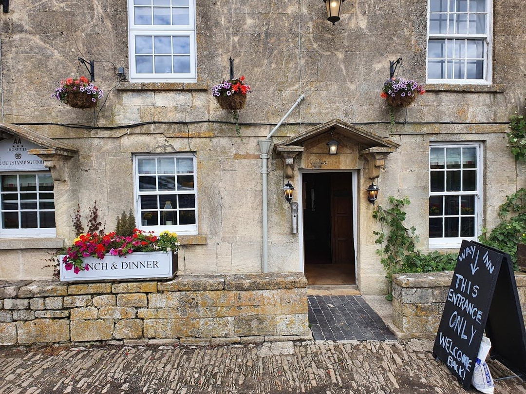 Inn For All Seasons主图