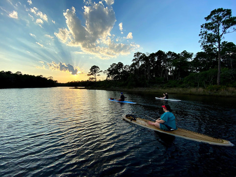 Green Fin Paddle Company-德斯廷必去景点