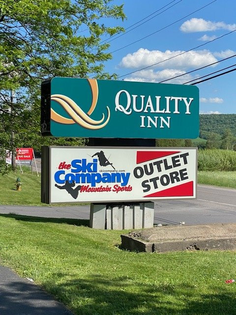 Quality Inn Tully I 81主图
