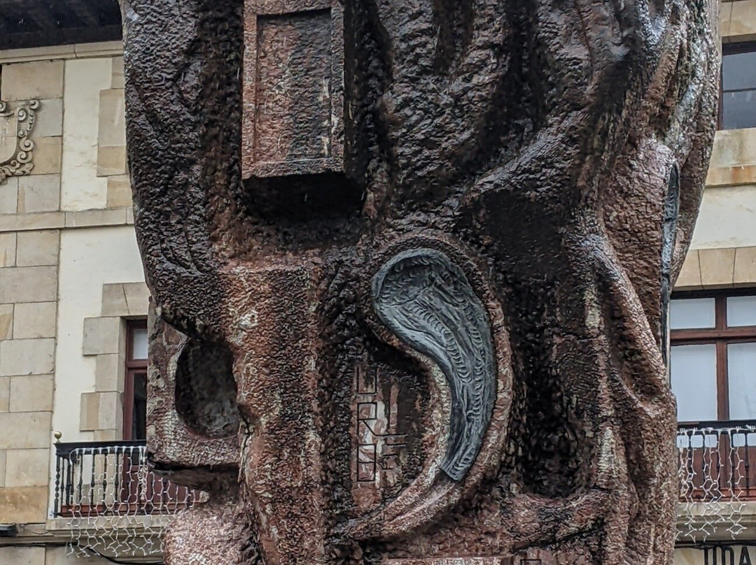 Monumento Al Conde Don Tello景点图片