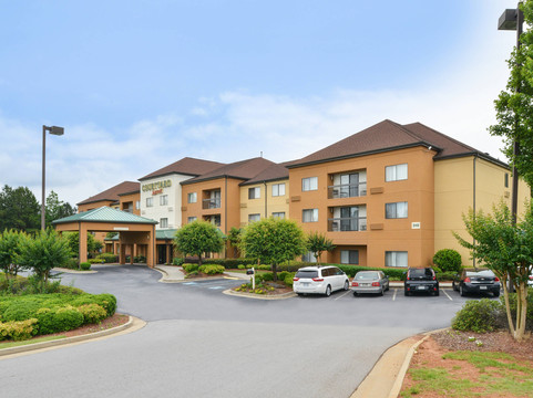 亚特兰大萨沃尼万怡酒店主图