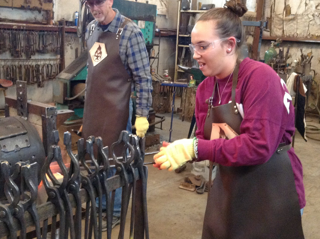 Blacksmith Adventures-卡纳布必去景点