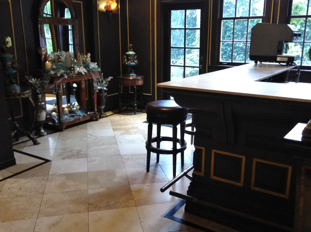 Grand Island Mansion-Walnut Grove必去景点