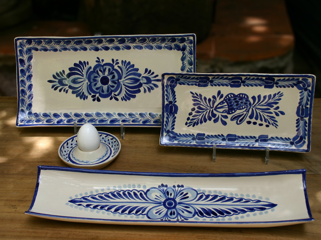 Gorky Pottery by Gorky Gonzalez景点图片