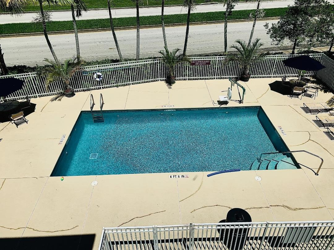 塞巴斯蒂安贝斯特韦斯特普勒斯套房酒店主图