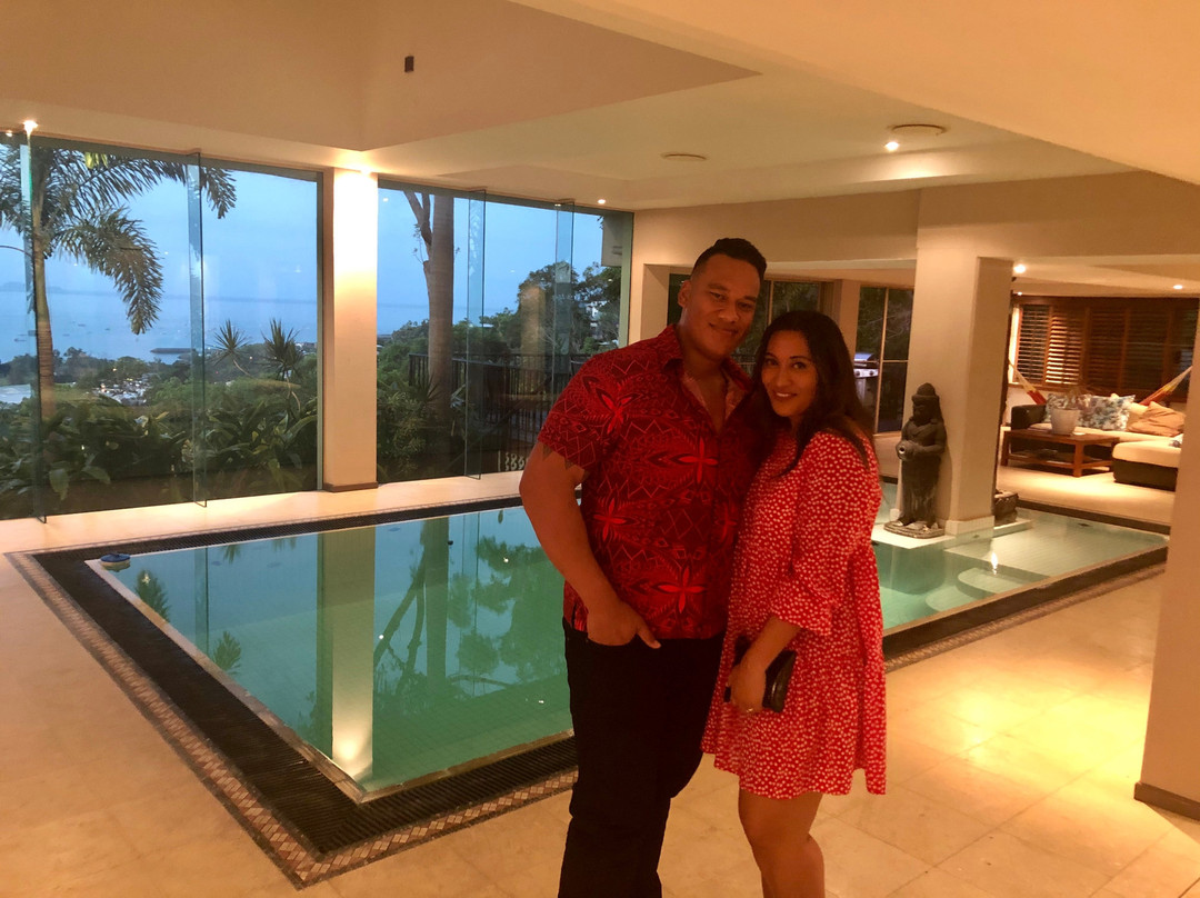 降灵岛热带雨林度假酒店主图