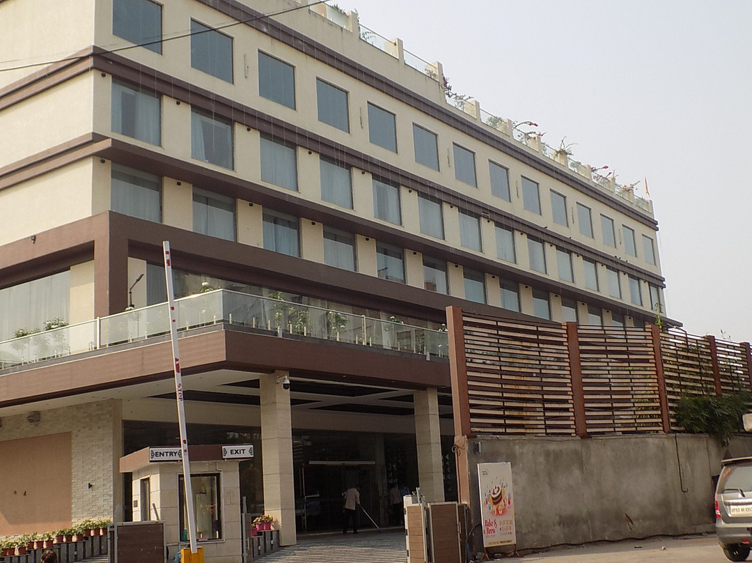 Nataraj Sarovar Portico主图