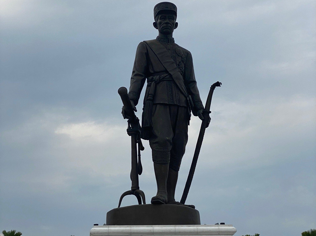 7 Kings of Siam Statues-Nong Kae必去景点