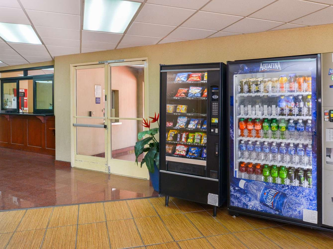 瓦勒世界酒店主图