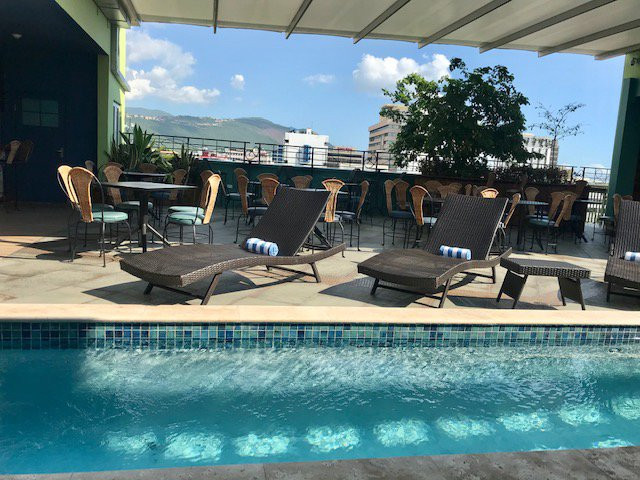 R Hotel Kingston主图