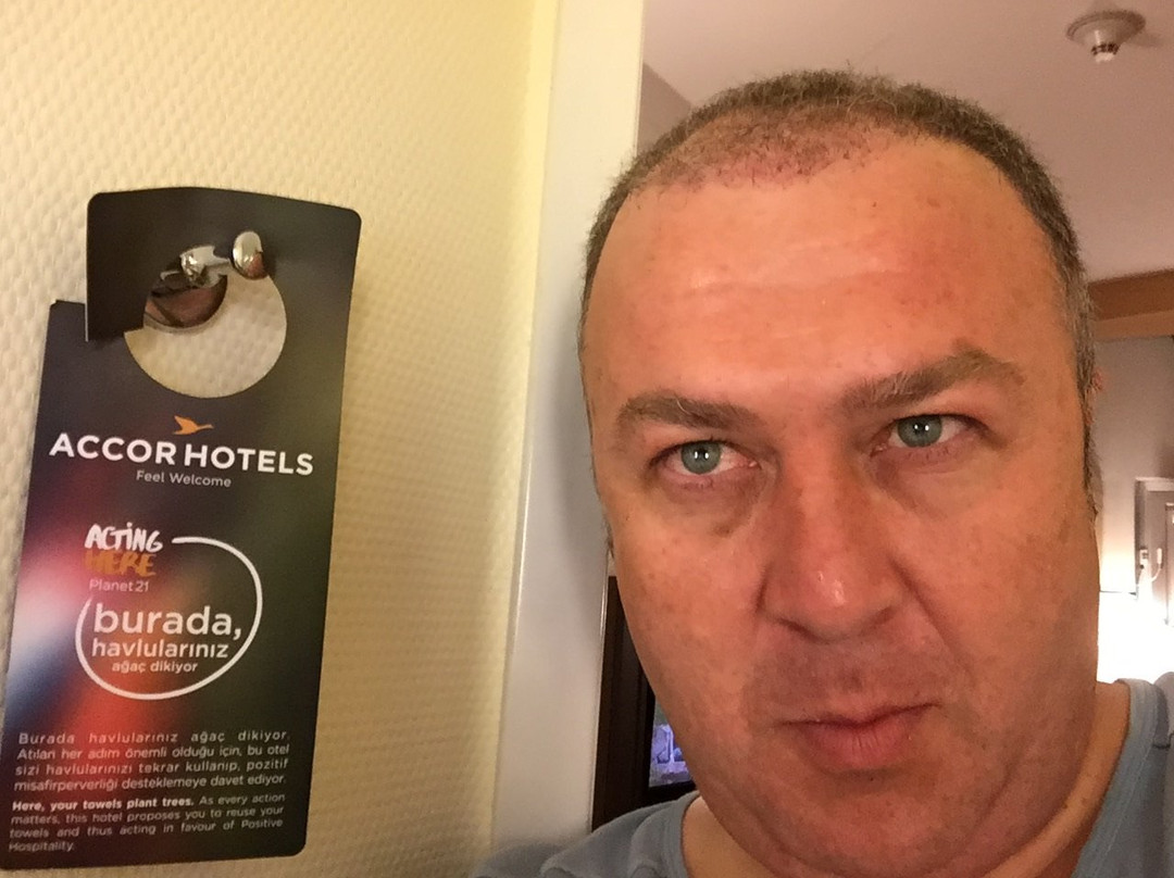 开塞利诺富特酒店主图