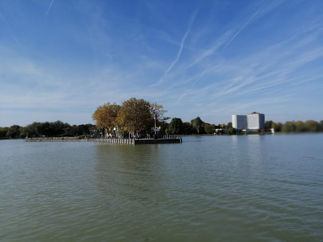 Balatoni Hajózási Kft.-凯斯特海伊必去景点