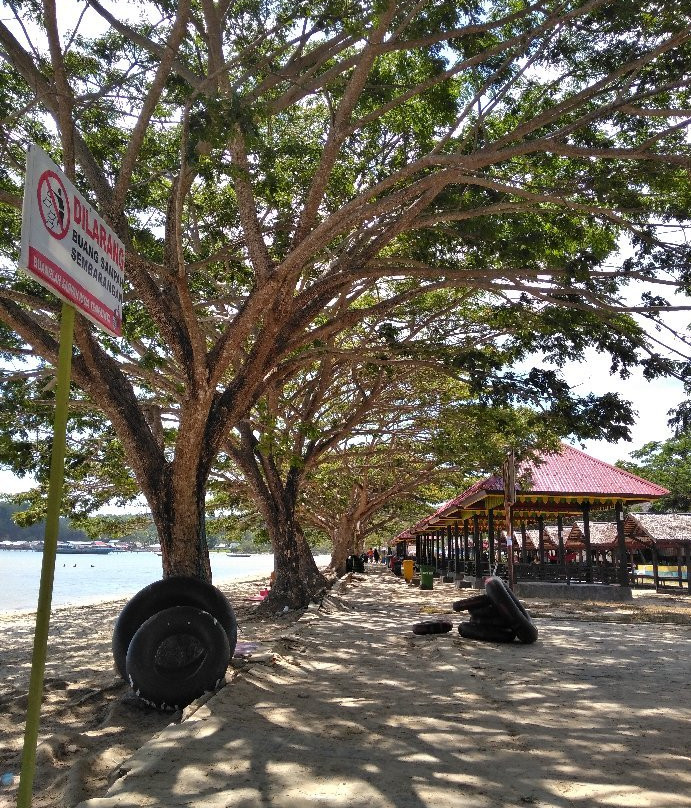 Nambo Beach景点图片