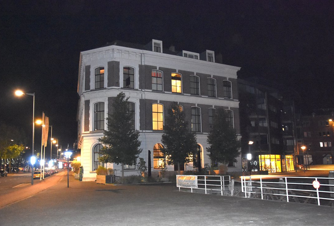 品克弗套房酒店主图