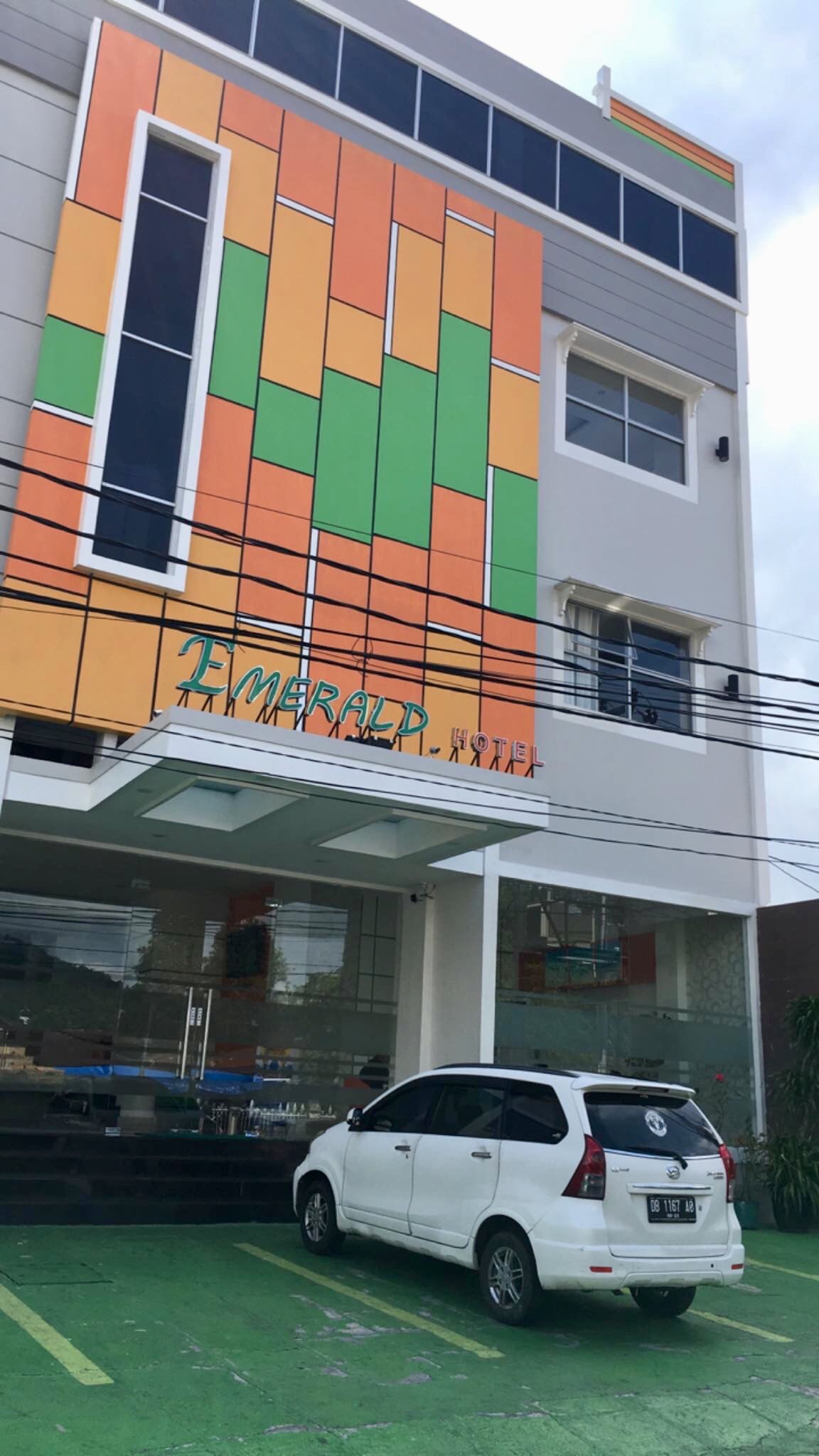 Emerald Hotel-官方