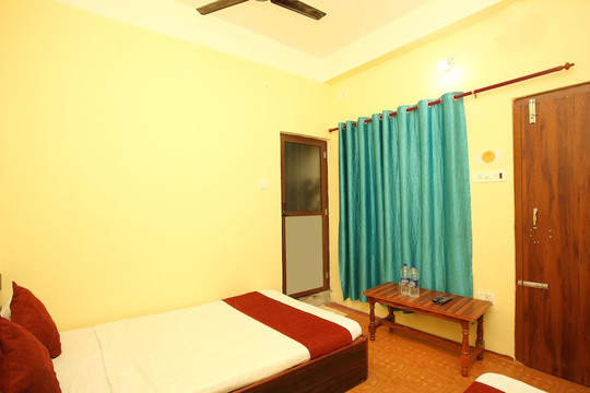 SPOT ON 503 Lisno Restaurant And Lodge主图