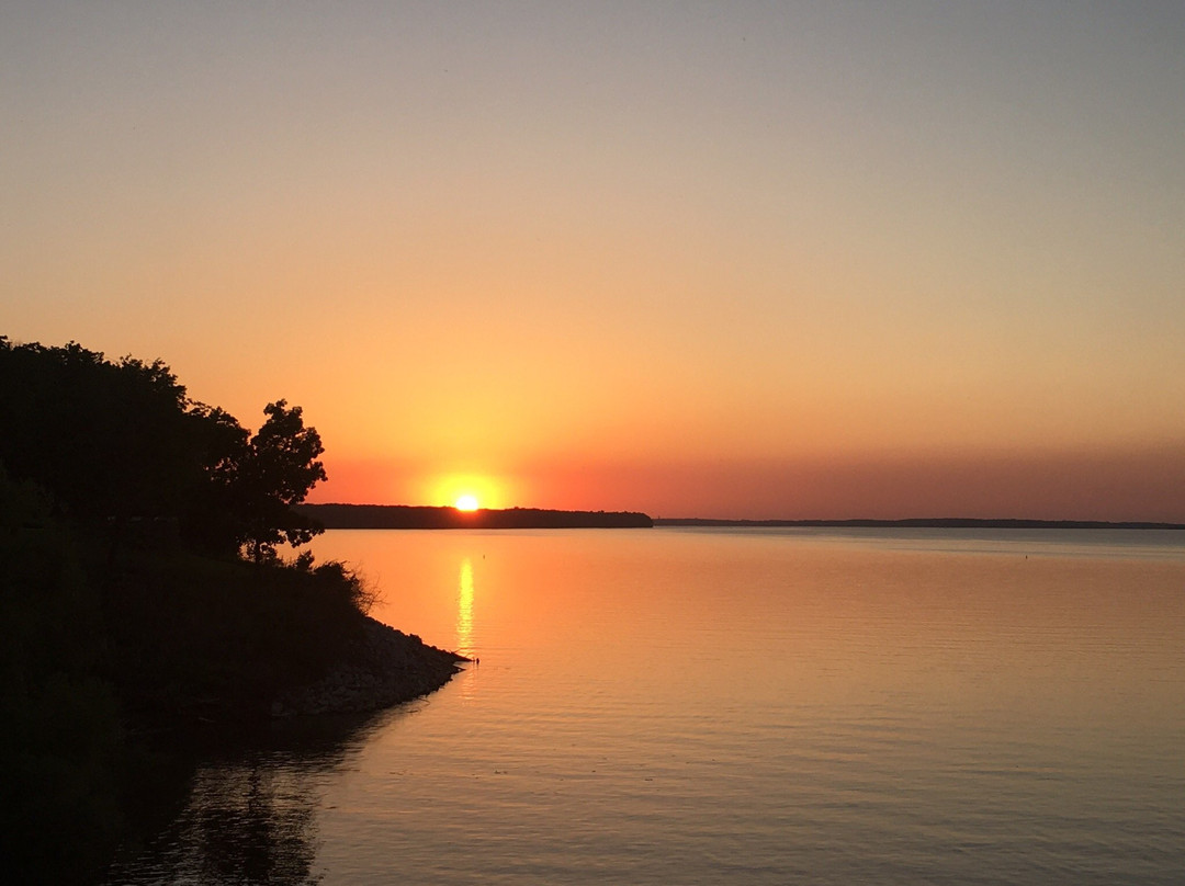 Columbia旅游景点-Lake Red Rock