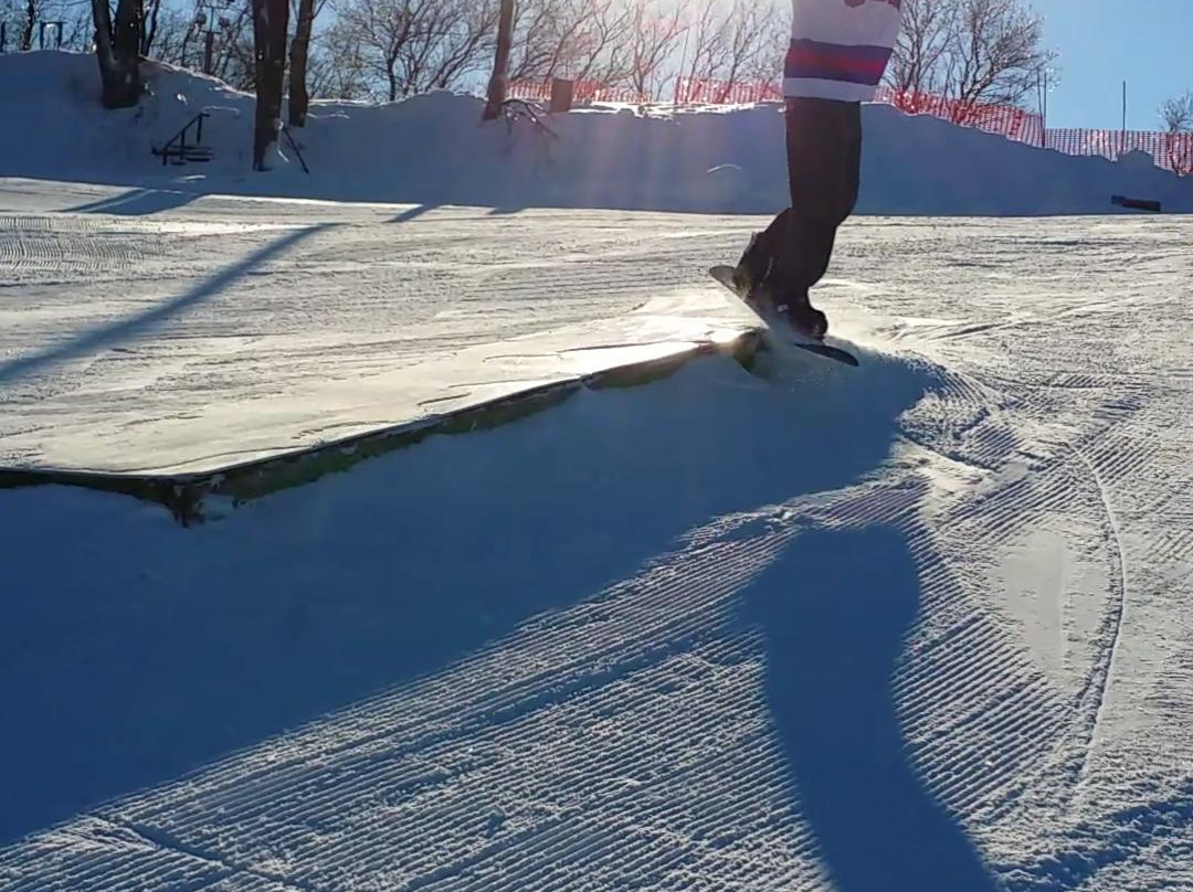 Raging Buffalo Snowboard Ski Park景点图片