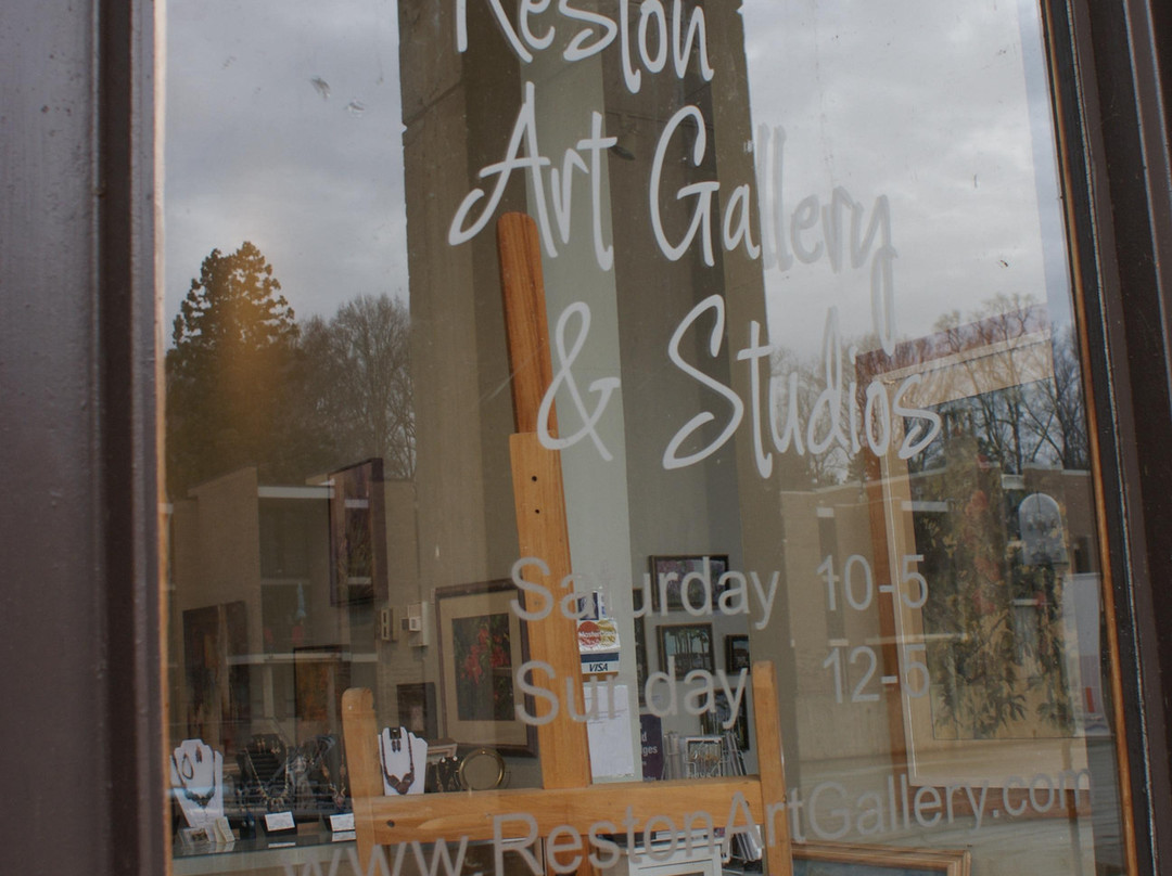 Reston Art Gallery & Studios景点图片