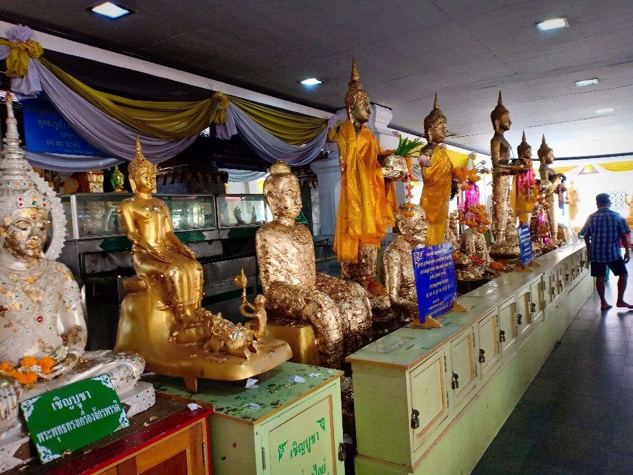 Wat Phet Samuth Woravihan景点图片