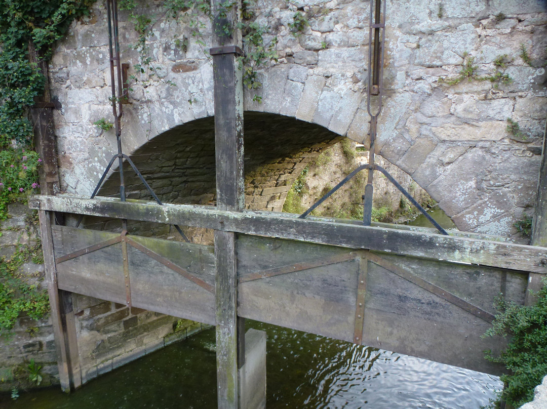 Les Lavoir de la Garenne-瓦讷必去景点