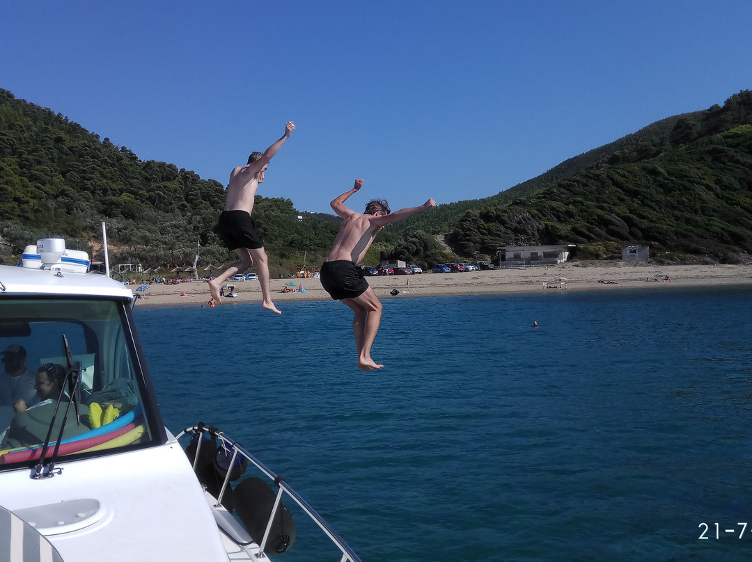 Themis M.C.P.Y-Skiathos Town必去景点