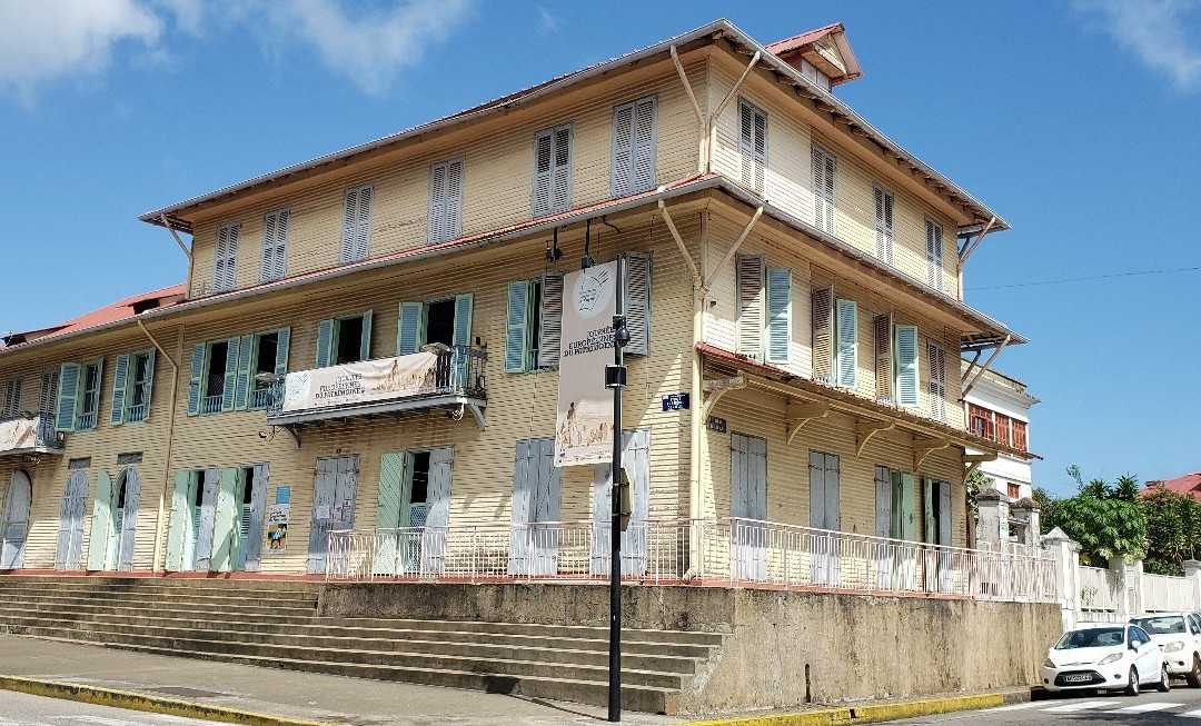 Bibliotheque Departementale Franconie-卡宴必去景点