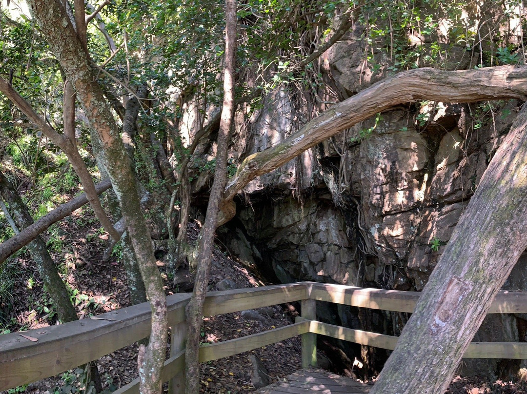 Cuevas De Quivolgo-Constitucion必去景点