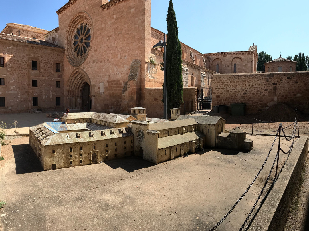 Santa Maria de Huerta Monastery景点图片