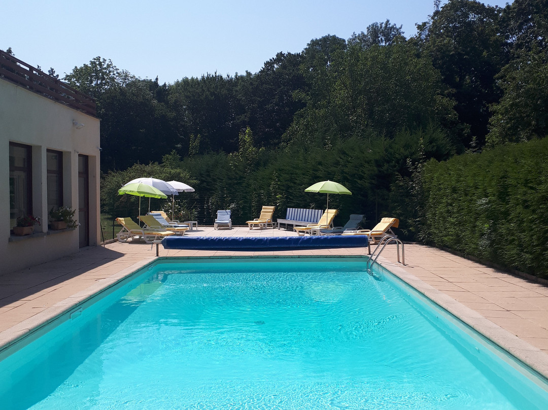 Le Mont Brouilly Hotel主图