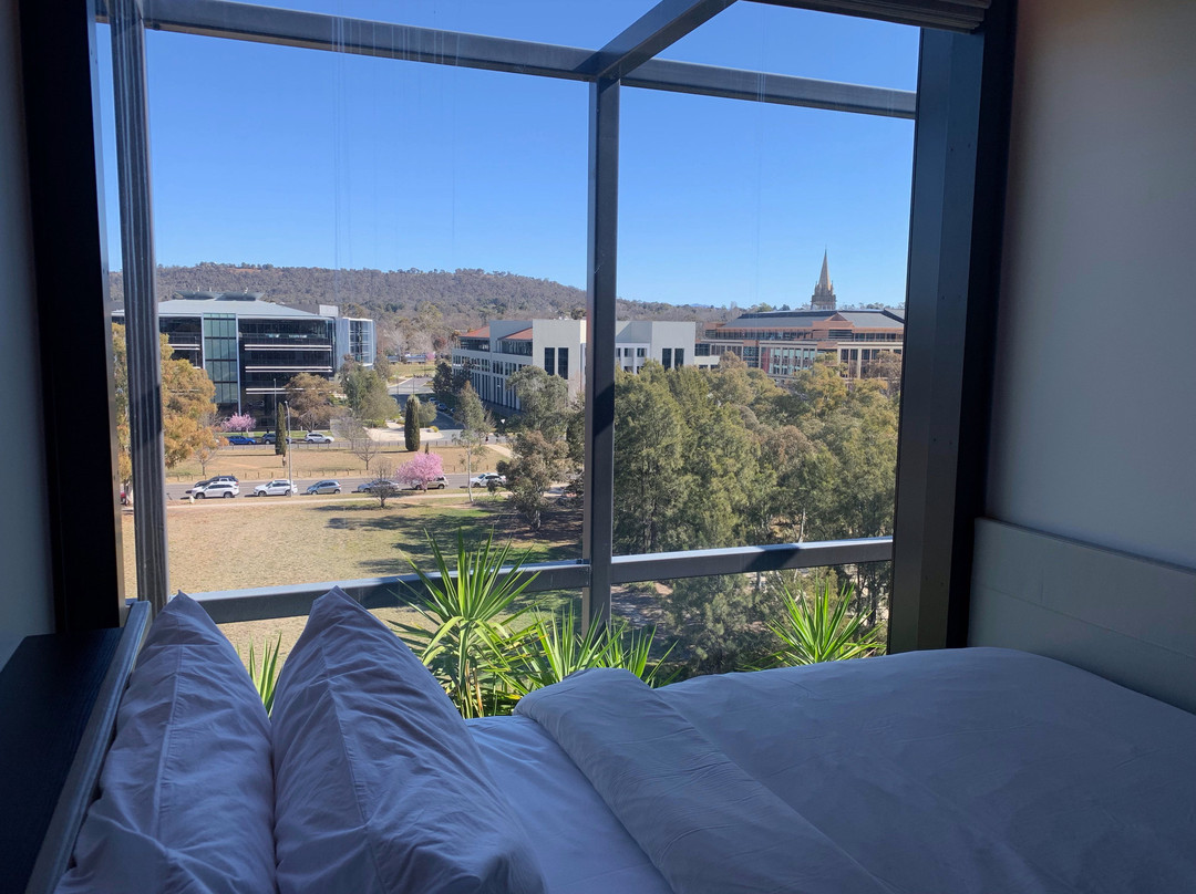 小国度酒店主图