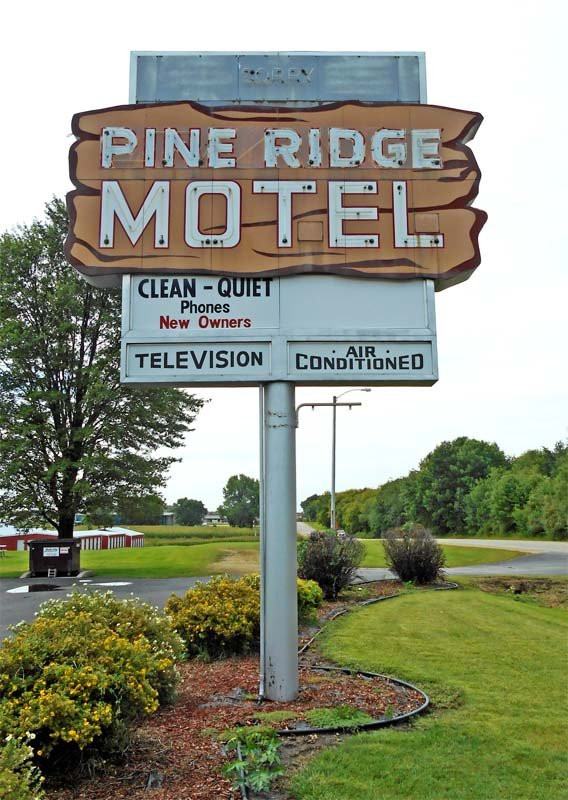 Pine Ridge Motel主图