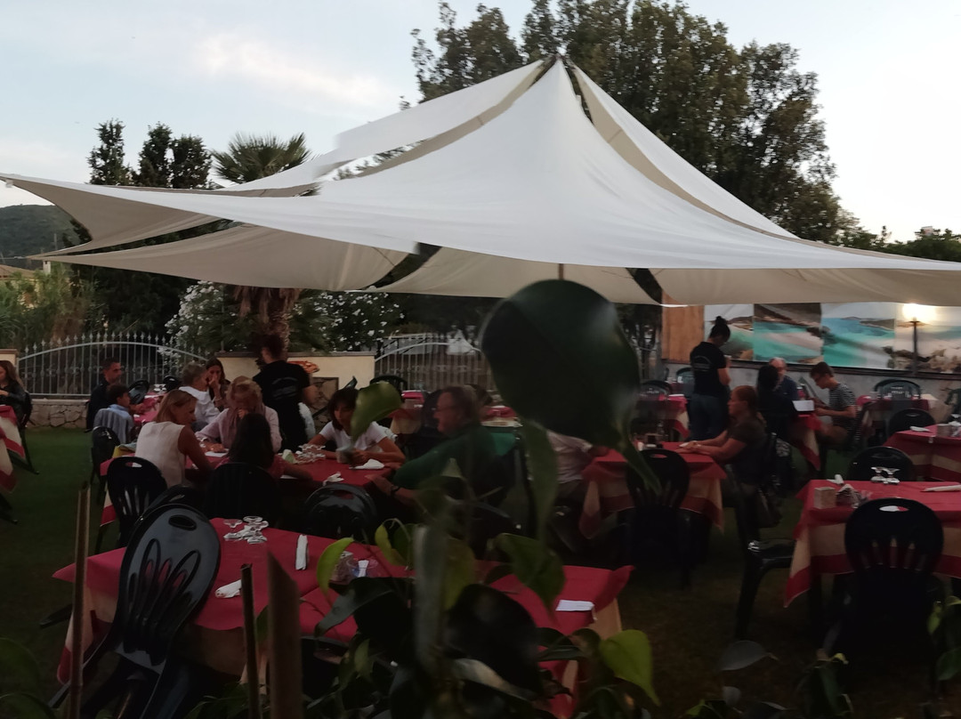 Domus de Maria餐馆和美食-Bar Pizzeria Cossu