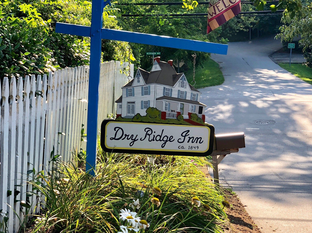 The Dry Ridge Inn主图
