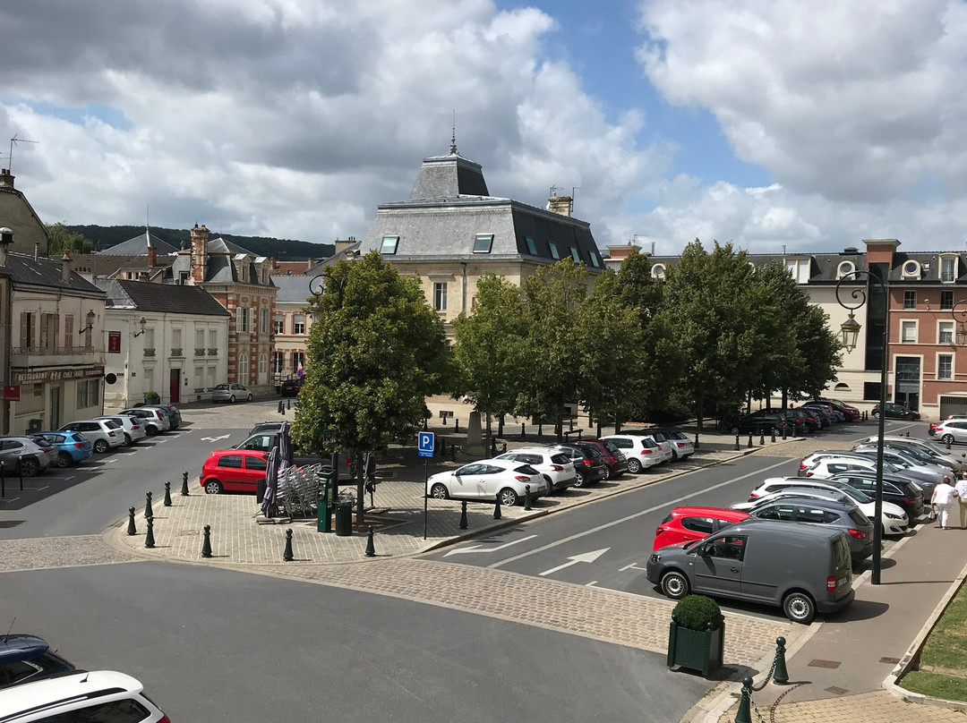 科洛池酒店主图