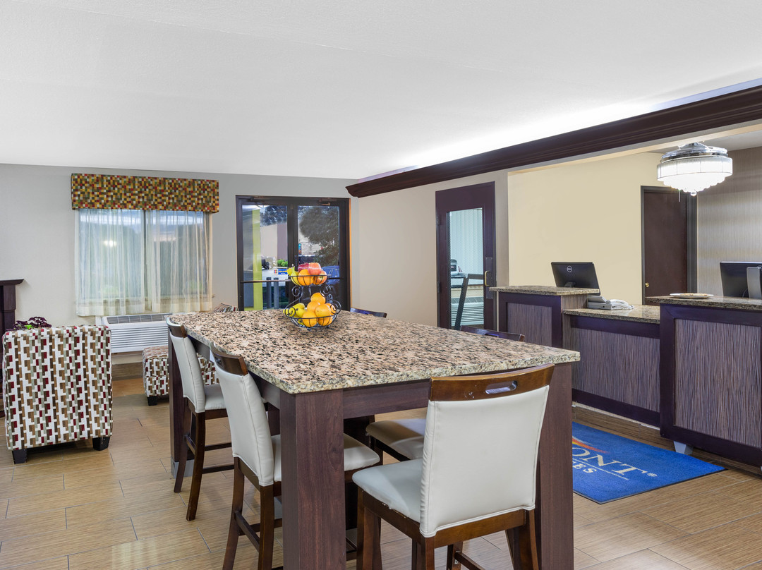 Clarion Pointe Harrodsburg-Danville主图