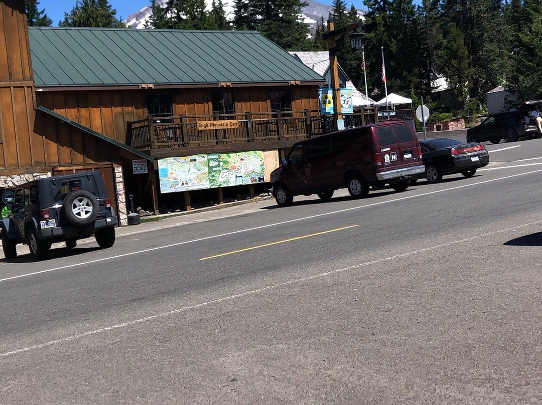 Collins Lake Resort主图