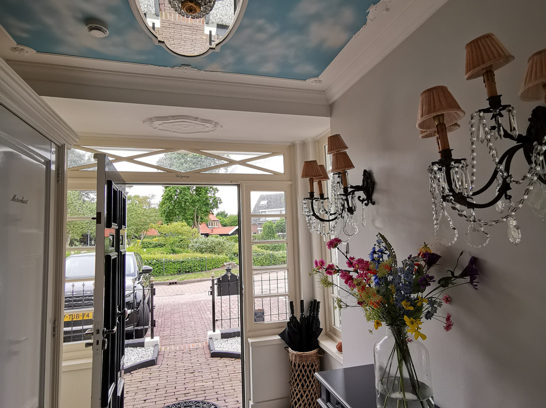 巴顿皇冠酒店主图