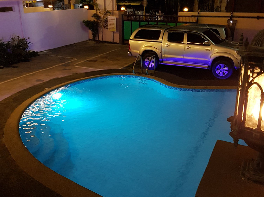 SouthPoolSide Tourist Inn主图